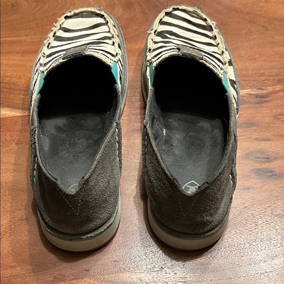 Ariat Cruiser Zebra Stripe Flats with Black and White Accents - Picture 3 of 5